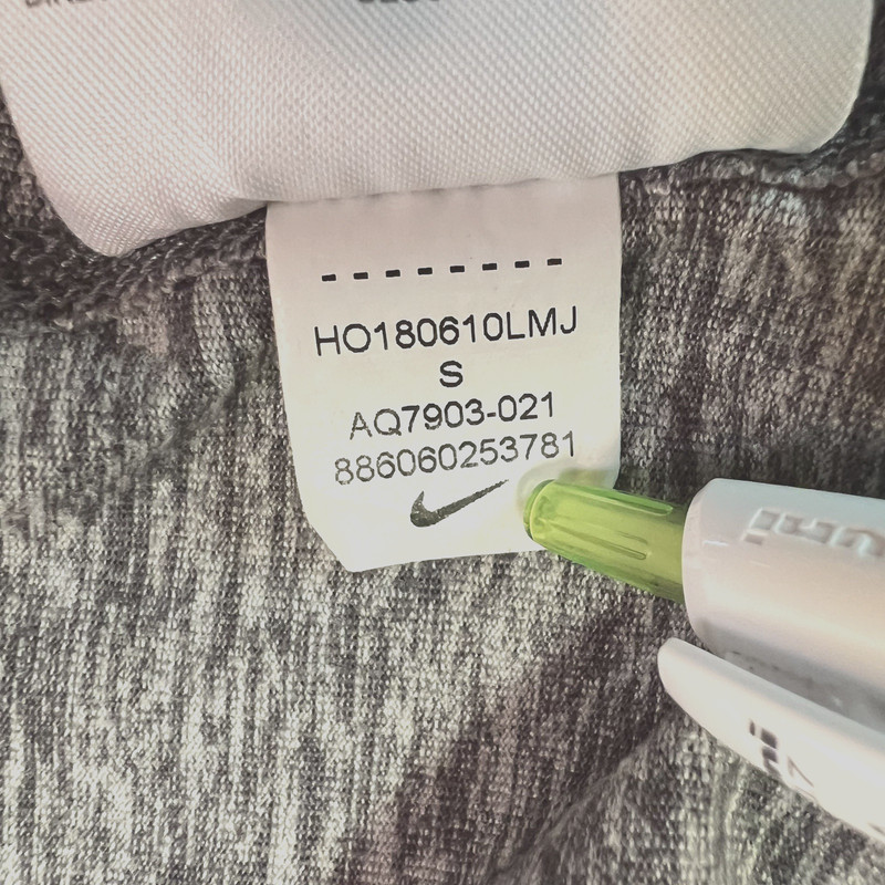 Nike Element Dri-Fit Running Men Half Zip Top Size Small Heather Gray Thumbholes gallery