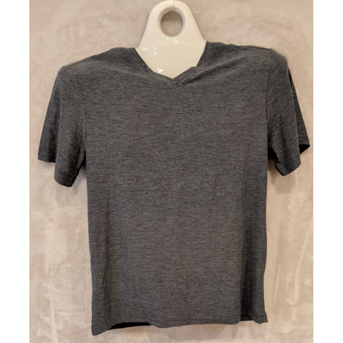 LEG3ND Breathe V-Neck Performance T-Shirt Mens Small Gray Athletic Gym Tee gallery