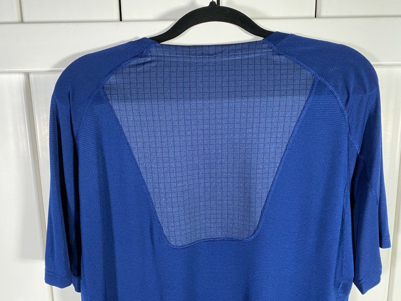 New - Nike - Workout/Training Shirt - Blue - Stretch - Unique Back Design - XXL gallery