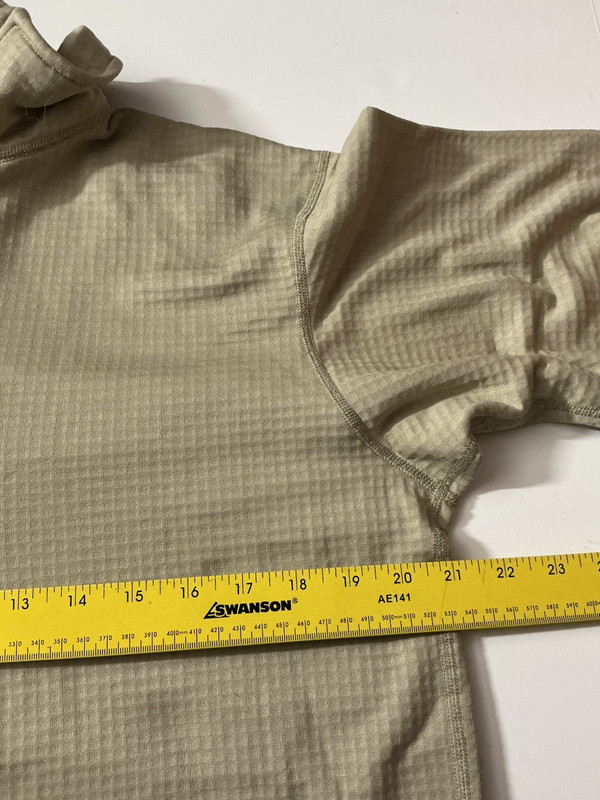 US Army Gen III Cold Weather Mid Weight Shirt Mens Medium Waffle Grid Military gallery