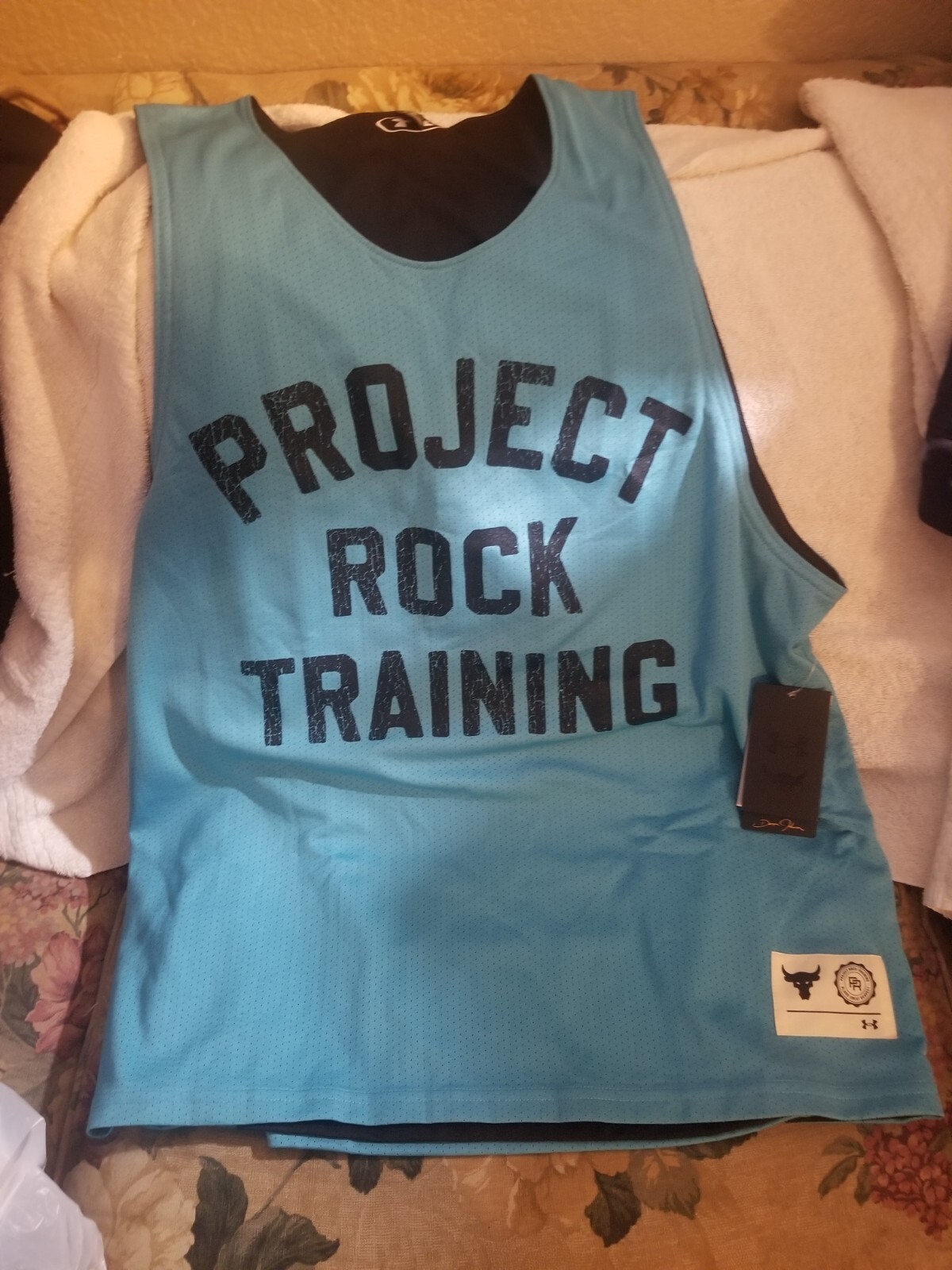 PROJECT ROCK WORKOUT TANK TOP - XL - REVERSIBLE - UNDER ARMOUR - D. JOHNSON -NWT gallery