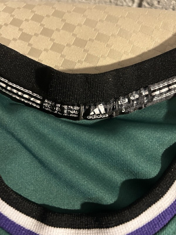 Adidas Milwaukee Bucks 34 Ray Allen Basketball Jersey Hardwood Classics Size Sm gallery