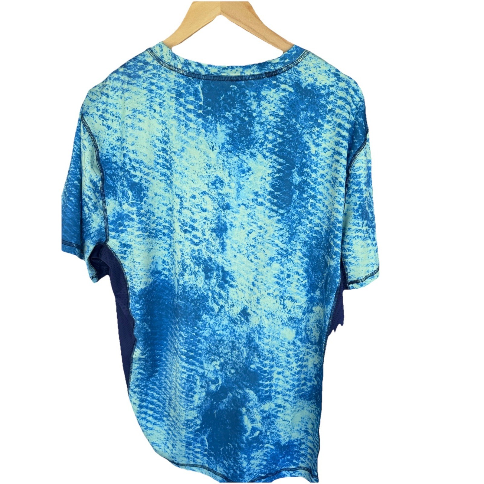 Silver Bait Mens Performance Fishing Shirt Blue Green Abstract Mesh Size M gallery