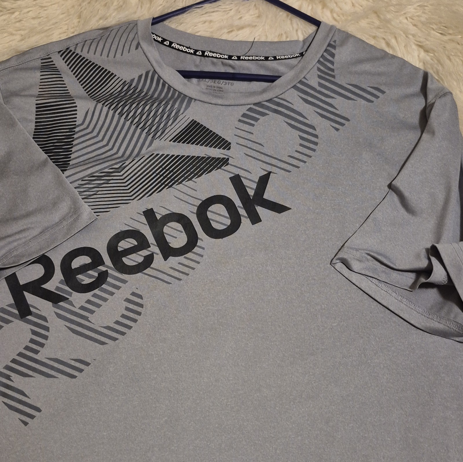 Reebok Men’s 3XL Gray Crew Neck Short Sleeve Graphic Logo Activewear T-Shirt gallery