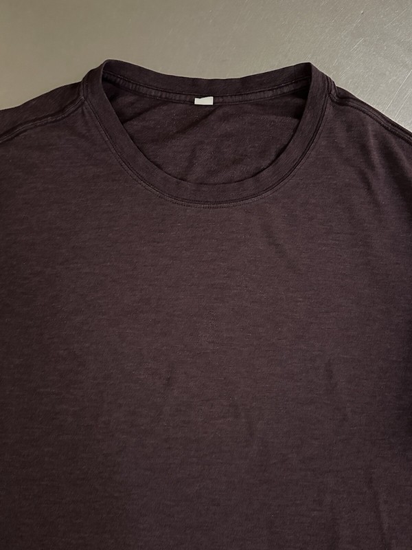 Lululemon Shirt Men's Large 5 Year Basic Tee Heathered Bordeaux Drama Burgundy gallery