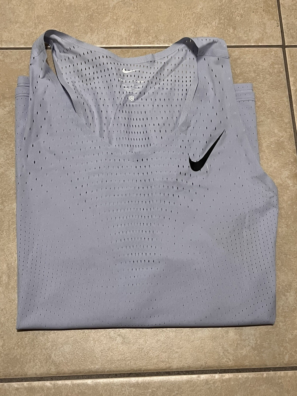 Nike Aeroswift Dri-Fit Beach Ghost Running Singlet Mens Sizes NEW* FN4231-057 gallery