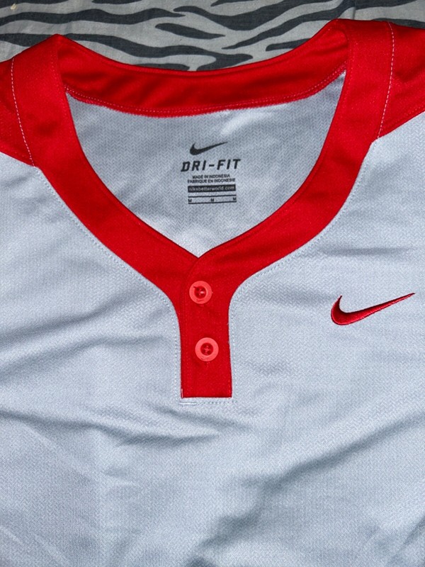 Nike Batting Practice Baseball Jersey II Men's Medium Gray 2 Button Henley gallery