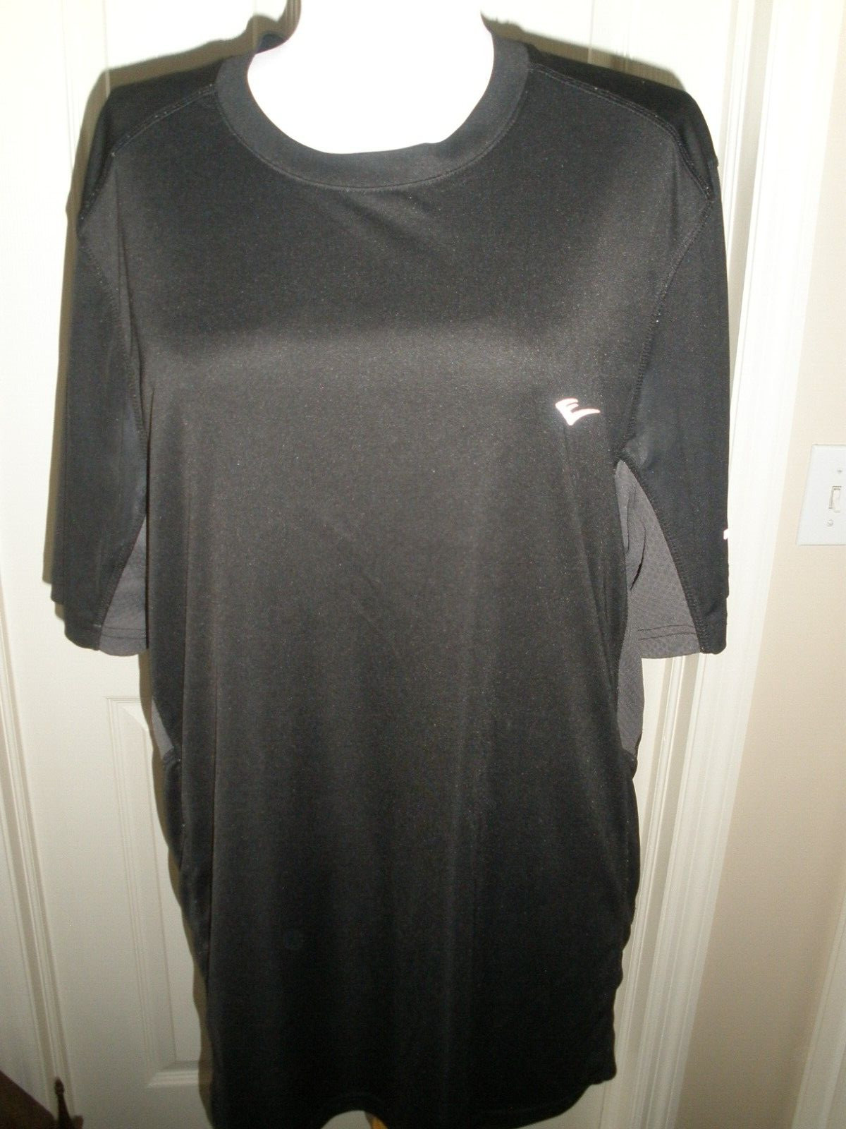 EverLast Athletic Fit EverDri Men s Short Sleeve Pull Over Shirt Black L (26) gallery