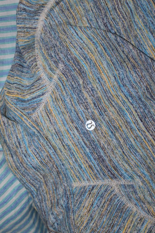Nice Lululemon Men's sz M generous Slim L Blue Space Dyed Surge Pullover Shirt gallery