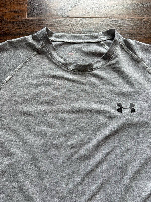 Under Armour HeatGear Gray T Shirt Men’s Large Athletic Gym Logo Tee Comfort gallery