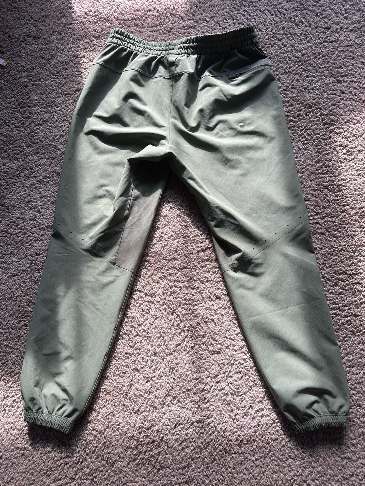 Lululemon Sage Green Cargo Jogger Pants Men’s Elastic Waist Zip Pockets Techwear gallery