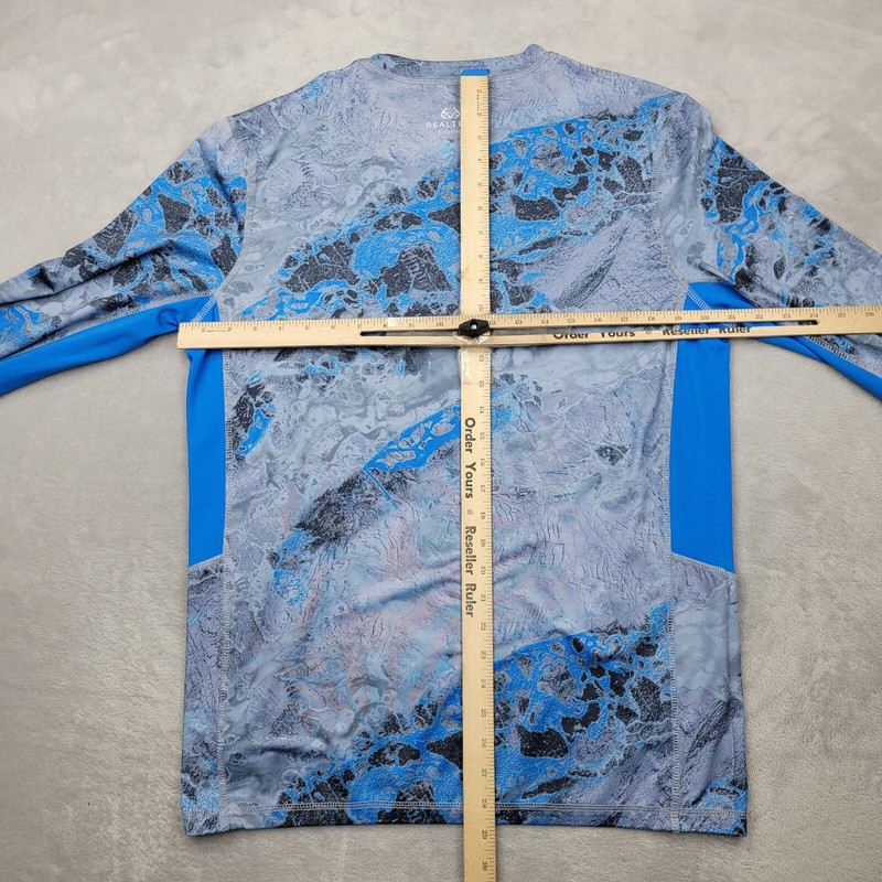 Realtree Fishing Shirt Mens Small Reverse Wave Camo Base Layer Rash Guard Adult gallery