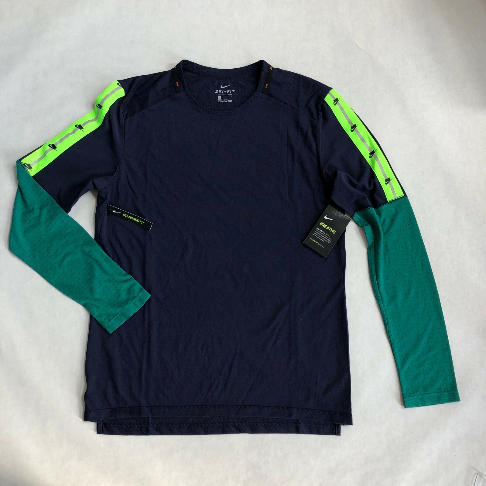 NWT Nike Men's Long-Sleeve Running Top Pullover Shirt Navy Blue BV5590 498 M gallery