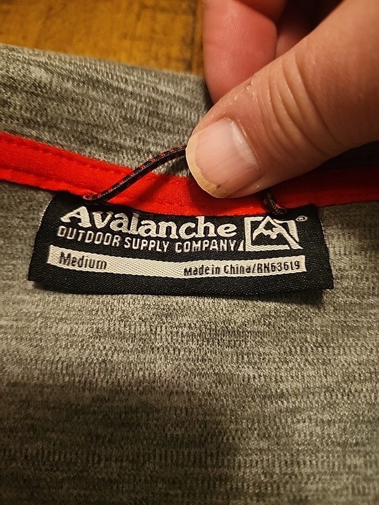 Avalanche Mens M Quarter Zip Pullover Long Sleeve FREE SHIPPING