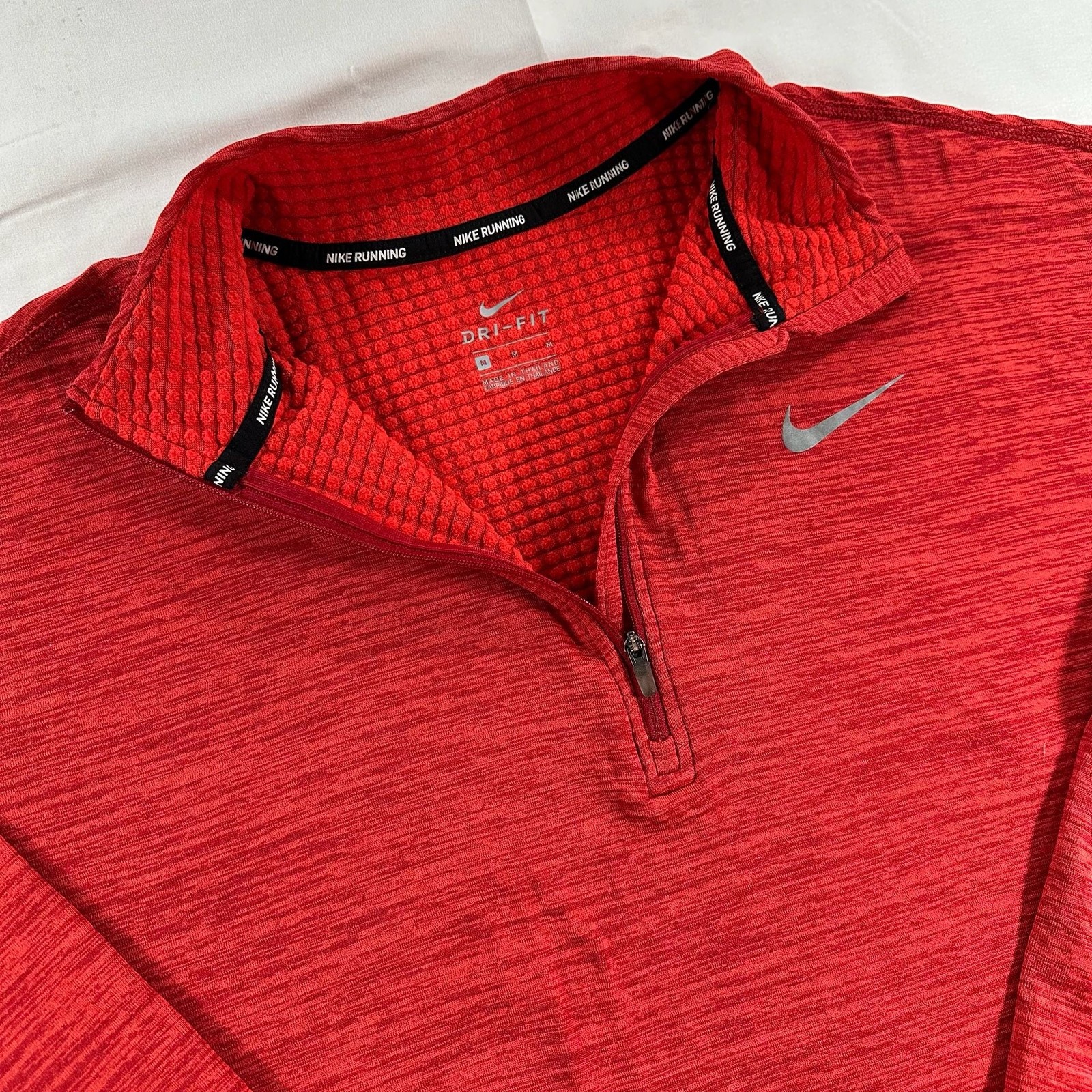 Nike Running Dri-FIT 1/4 Zip Waffle-Lined Pullover Shirt Size Medium gallery