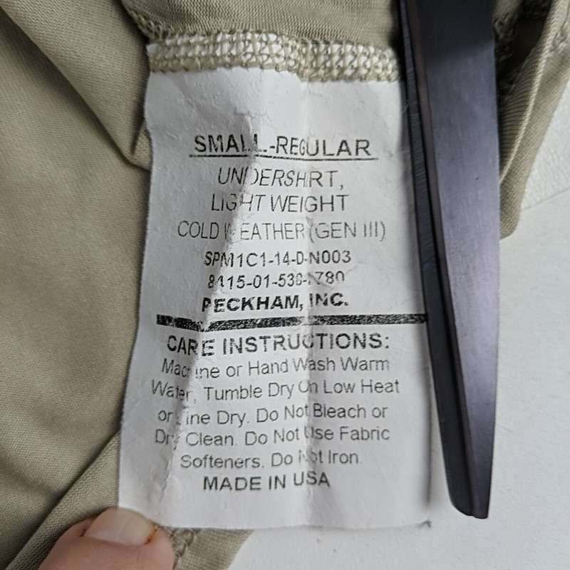 Polartec Undershirt Small Light Weight Gen 3 Cold Weather Hunting Hiking Skiing gallery