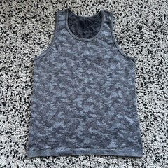Lululemon Metal Vent Tech Grey Camo Tank Top Muscle Shirt Gym Work Men’s Medium