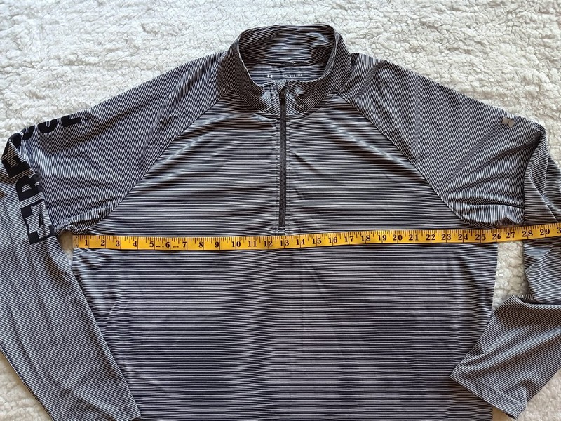 Under Armour Loose Heatgear Mens Medium Gray/White Striped Seaworld Rescue Shirt gallery