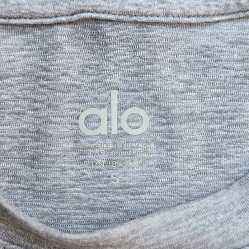 ALO Yoga Mens Performance Tee Shirt Small Light Gray gallery