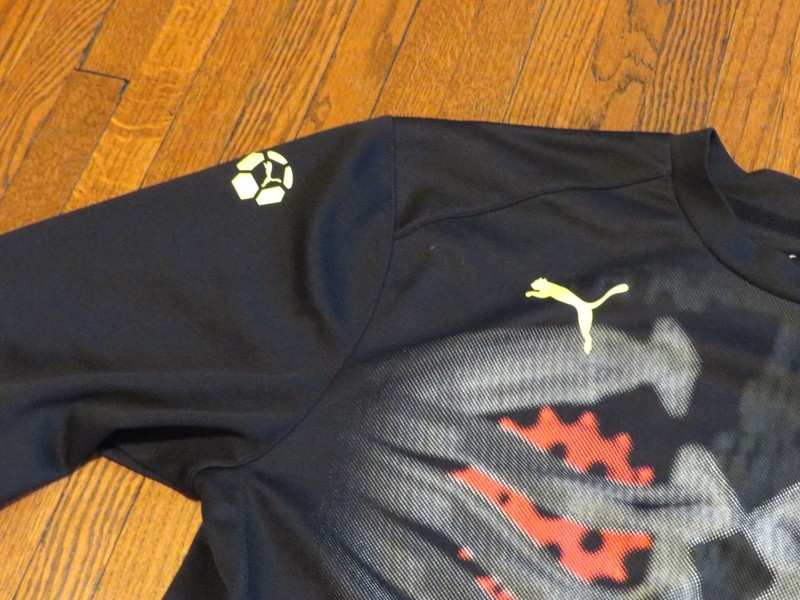 Men's Puma V3.08 Tricks Black Volt Goalie Goalkeeper Shirt sz L gallery