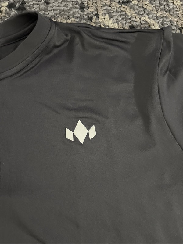 Diadem Men’s Court Essentials XL Gray Henley Shirt Pickleball/Tennis BRAND NEW gallery