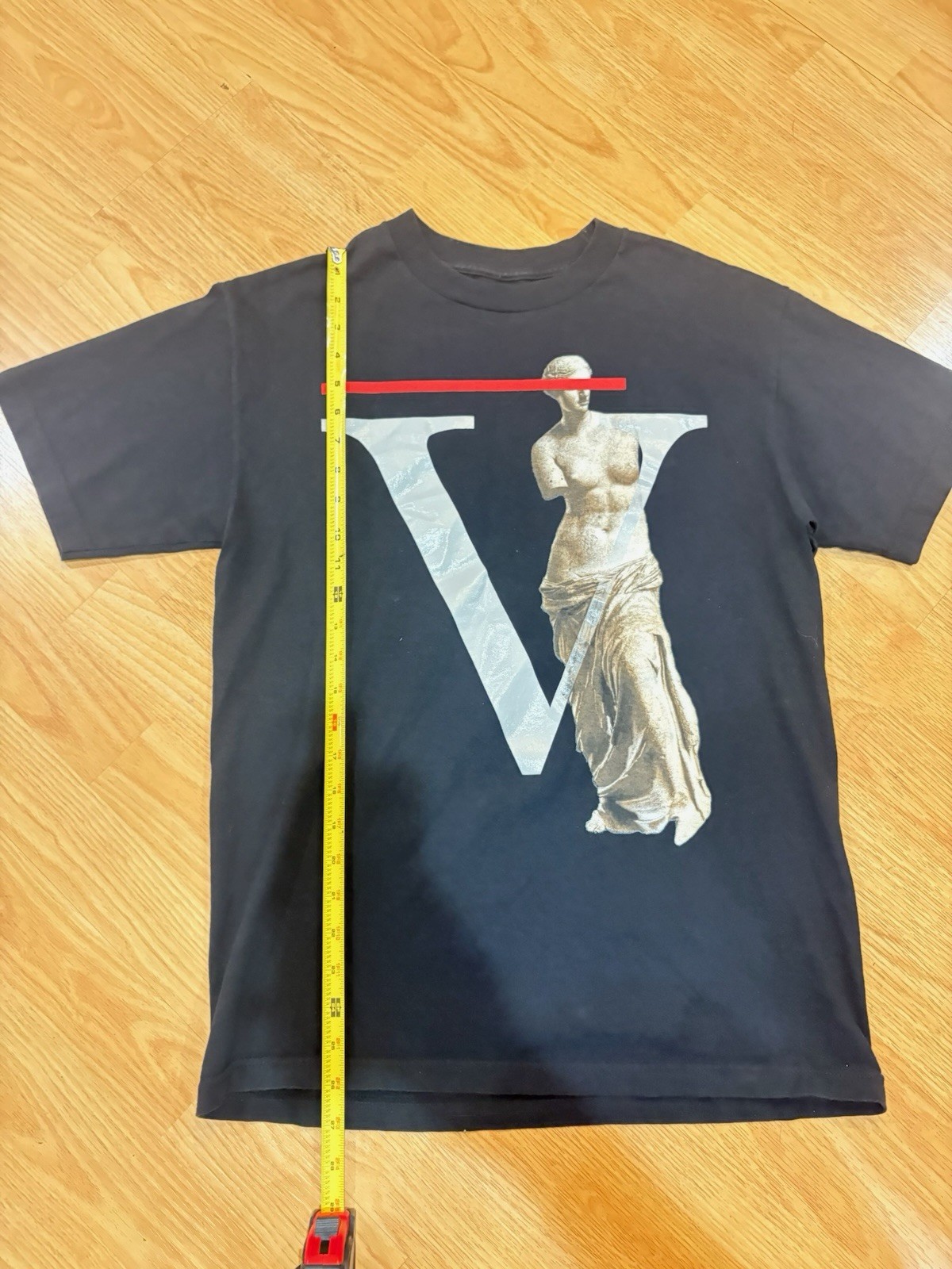 Rare VTG Black Scale Mens Graphic Venus T-Shirt Black Medium Y2K Karmaloop gallery