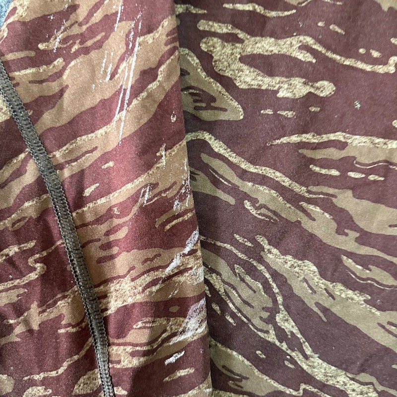 Russell Long Sleeve Mens Size S Brown Tiger Stripe Camo Performance Athletic gallery
