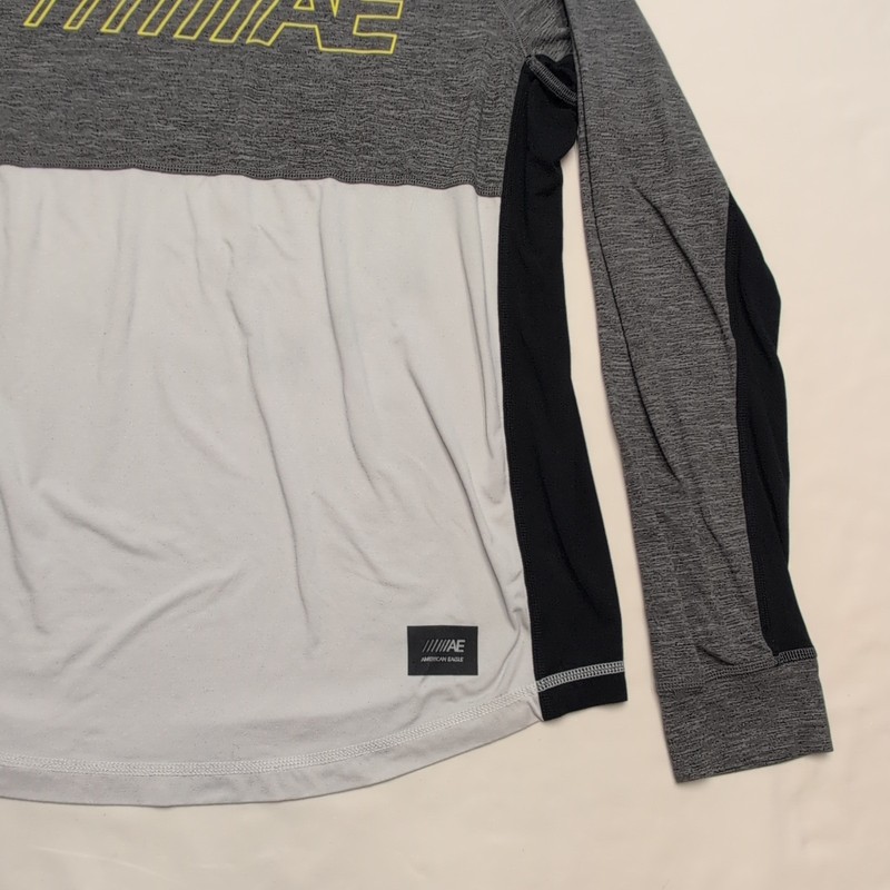 American Eagle FLEX Men's M Long Sleeve Crew Neck Colorblock Stretch T-Shirt gallery