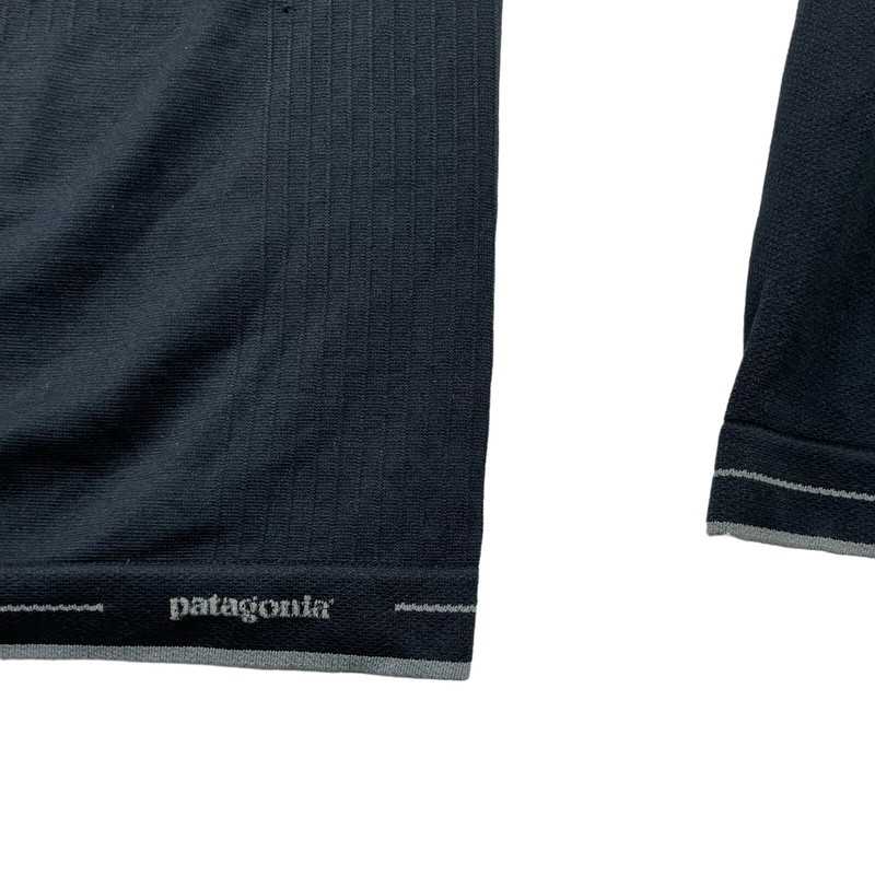 Patagonia Men's Performance Base Layer Capilene 1/4 Zip Pullover Black • Medium gallery