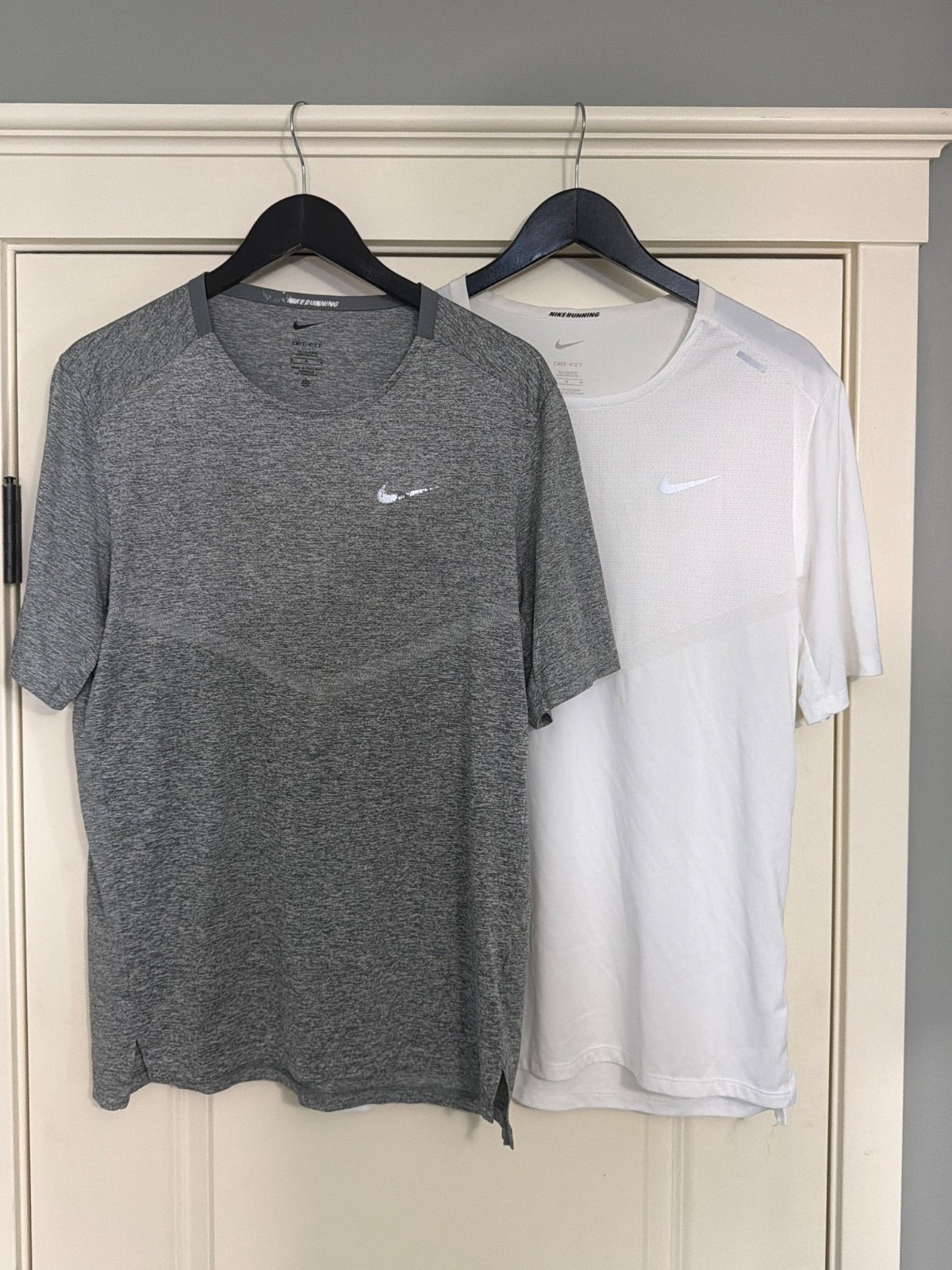 2 Nike Dri-FIT Run Fitness Training Tee Men's Medium Tall White Grey T-shirt gallery