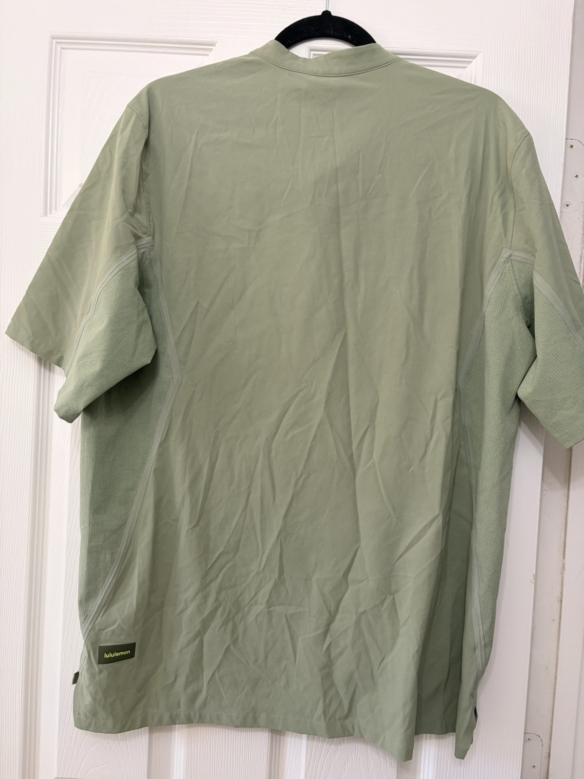 Lululemon Men’s Water Repellent Hiking Short Sleeve Shirt Size L Laurel Green gallery