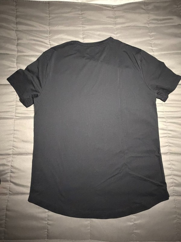 Cuts AO Curve-Hem Tee Small Black gallery