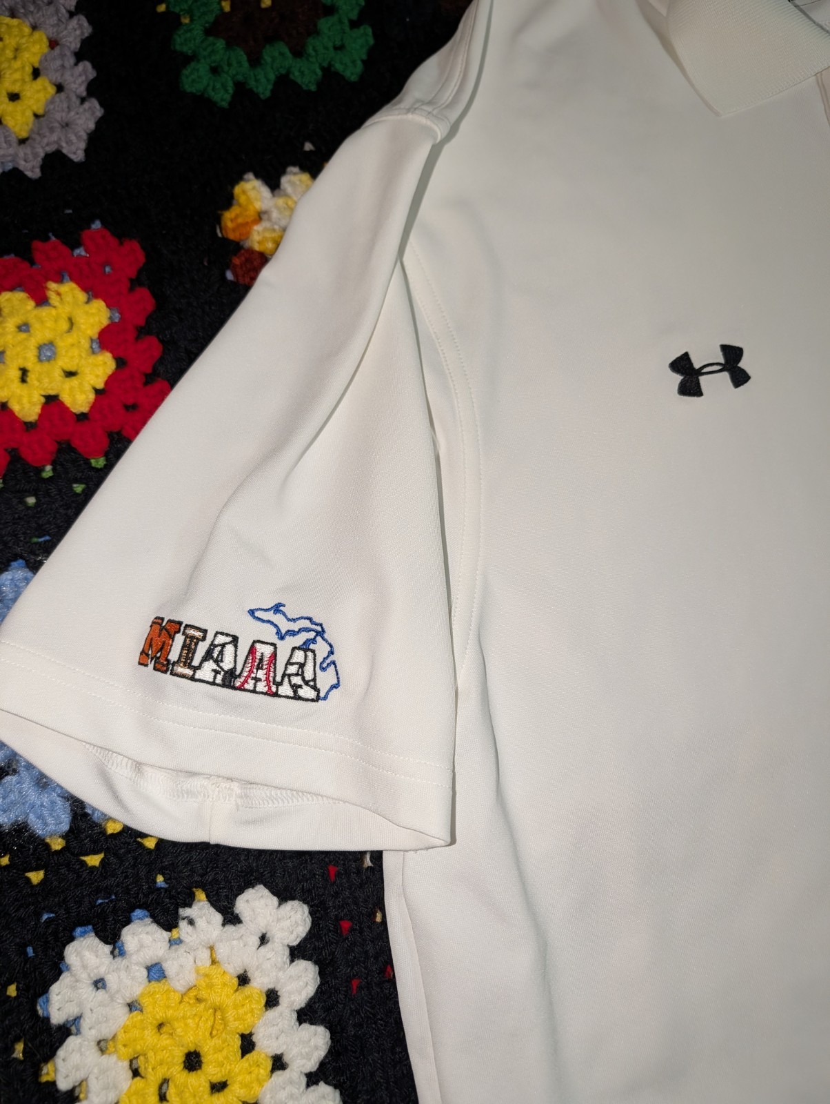 Men's Under Armour White Loose Fit Golf Polo Shirt XL MIAA Baseball gallery