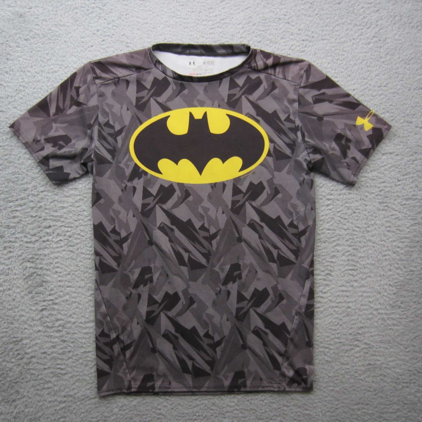 Under Armour Batman Compression Shirt Mens XL Grey Camo Alter Ego DC HeatGear gallery