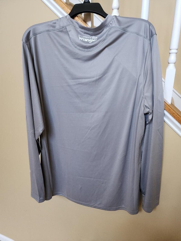 WRANGLER ATG LONG SLEEVE PULLOVER REGULAR FIT SHIRT XLT GREY gallery