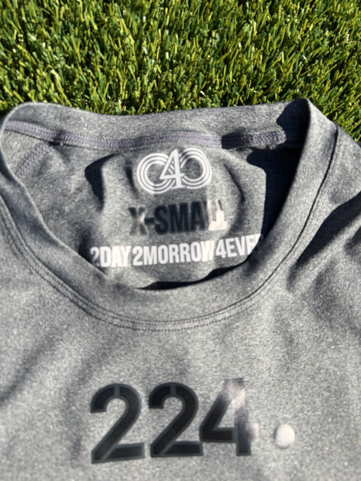 *BRAND NEW* 224 Grey Compression Shirt (Men’s XS) gallery
