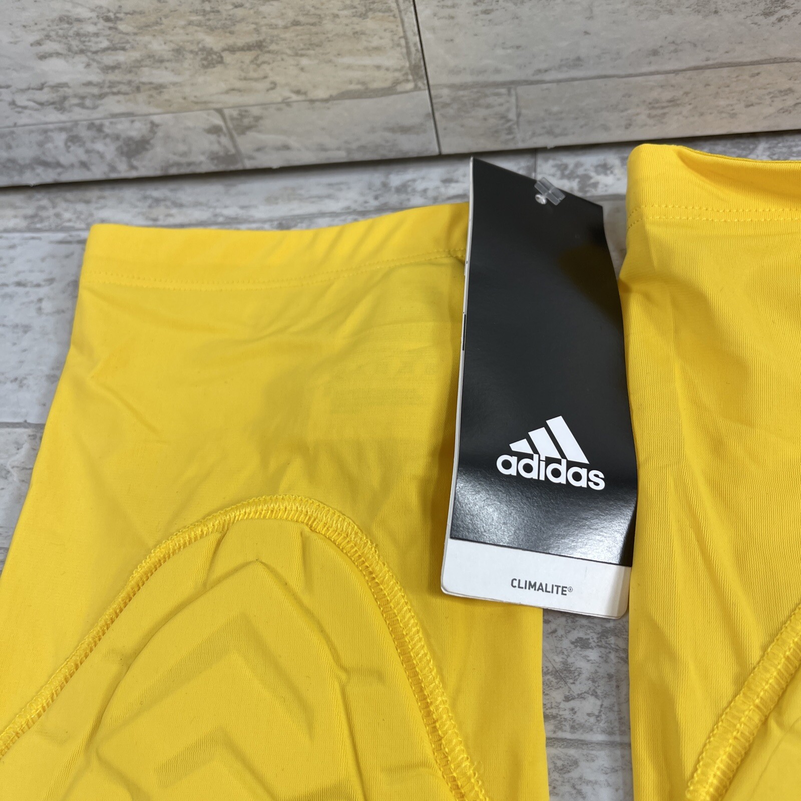 2x- NWT Adidas Techfit Padded Compression Arm Elbow Sleeve Yellow 2XLT Tall. gallery
