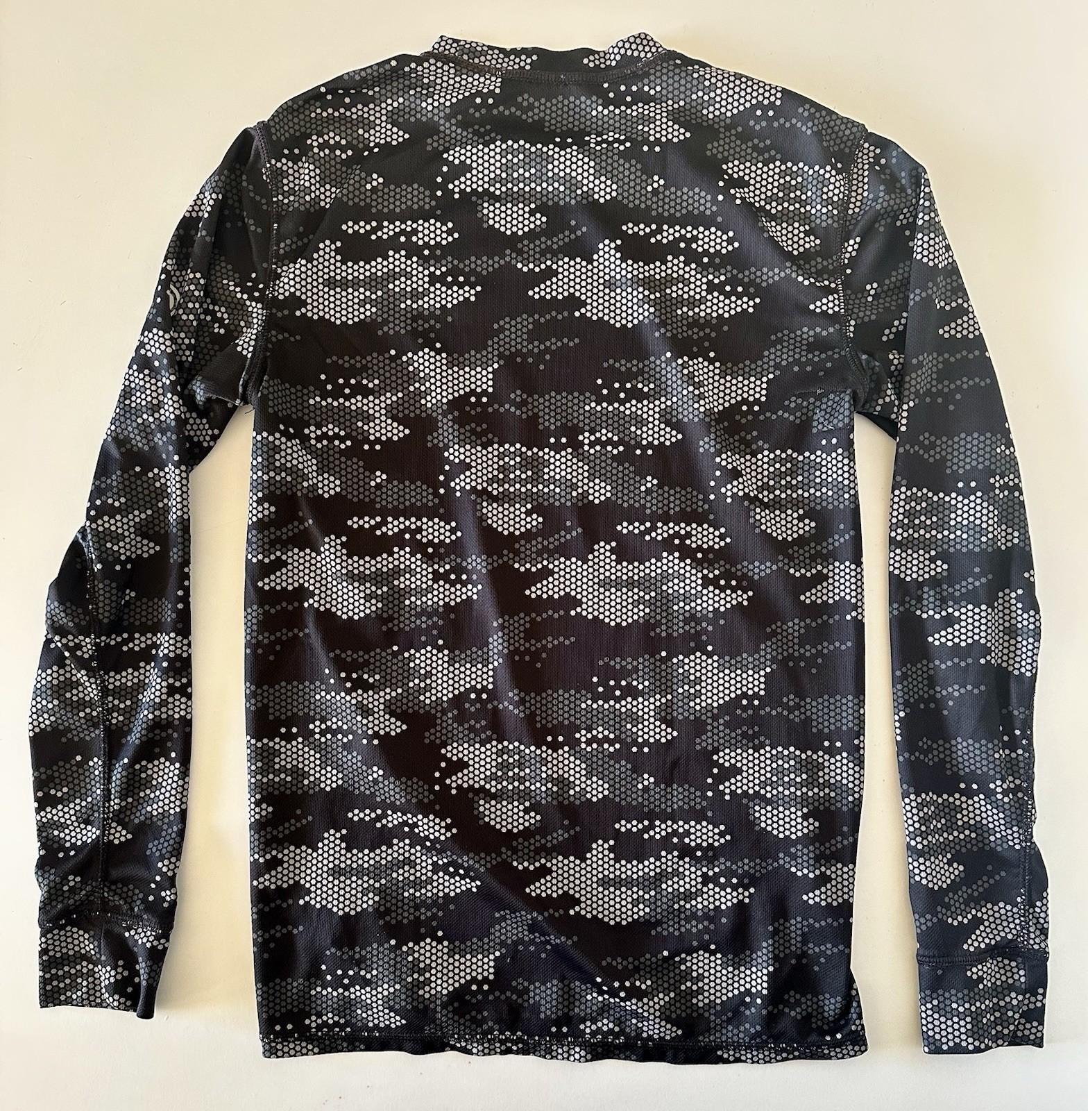 Men’s ClimateSmart Nano Mesh Baselayer Long Sleeve Camouflage Print Shirt Size S gallery