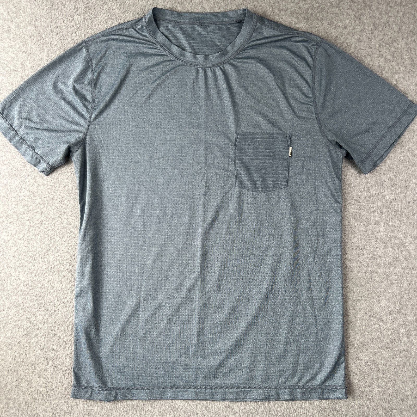 Vuori Tradewind Pocket Tee Lightweight Performance Stretch Medium Mens Blue Gym gallery