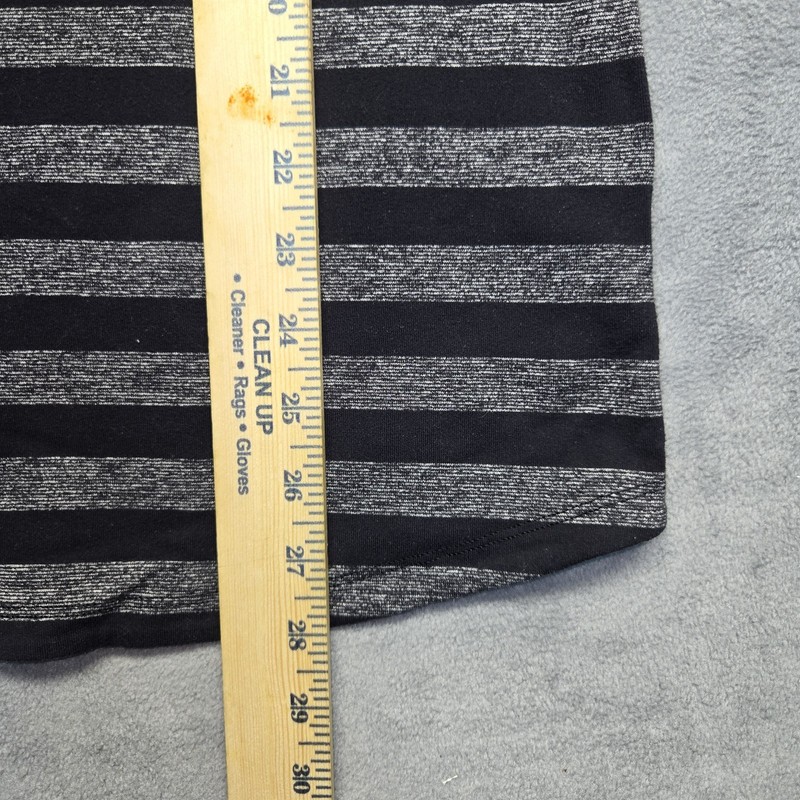 Lululemon Men's Medium? Asymmetrical Black And Gray Striped 1/4 Zip Longsleeve gallery
