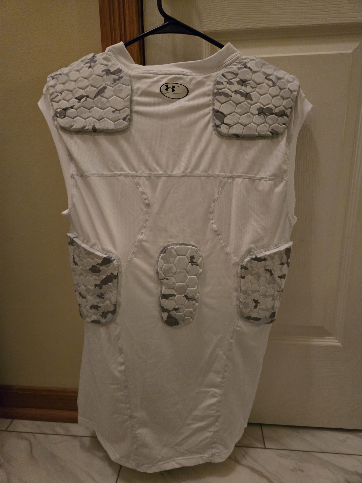 Under Armour Padded Compression Shirt Mens Size 2XL HeatGear Hex White Football gallery
