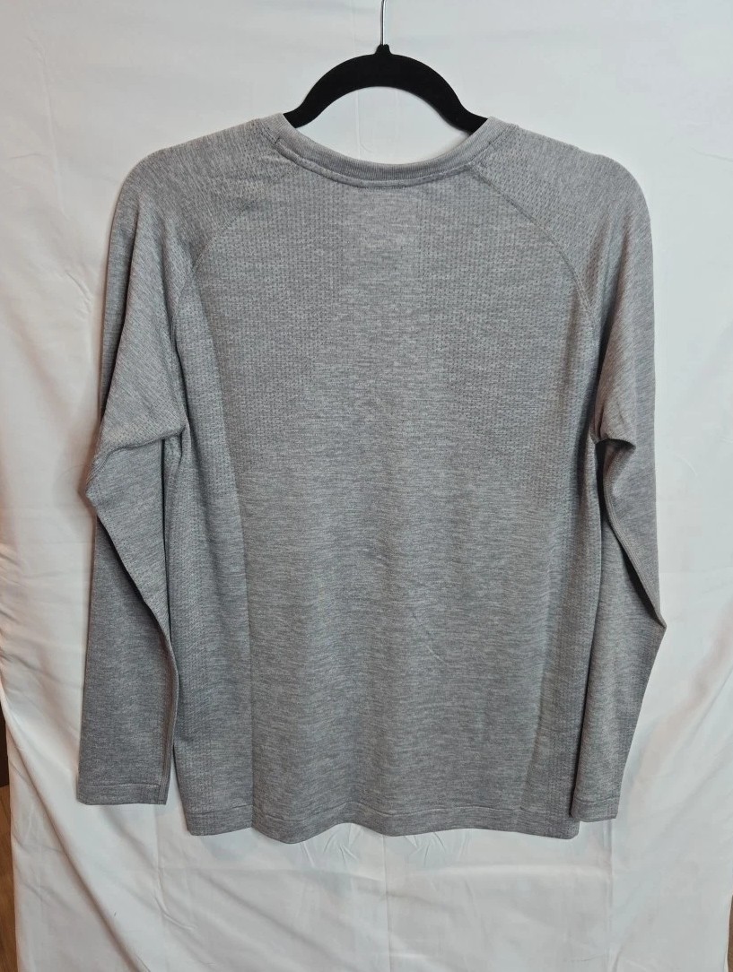 All in Motion Mens sizes S - XXL Long Sleeve Seamless T-Shirt 3 colors gallery