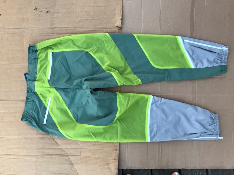 Mens Under Armour UAS Meters Track Pants #1301531 628 GREEN W/ GRAY WHITE SIZE L gallery