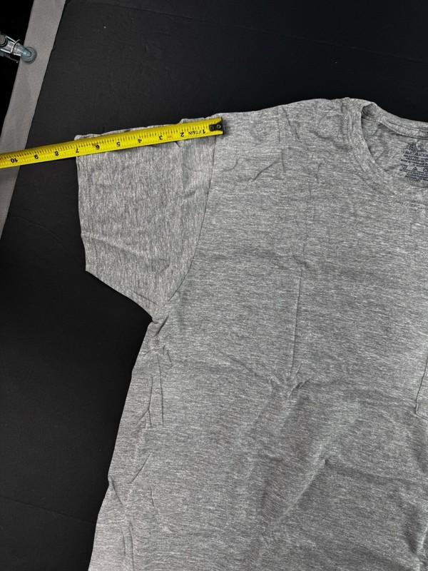Fruit Of The Loom Mens T-Shirt Size Large Gray Short Sleeve NEW gallery