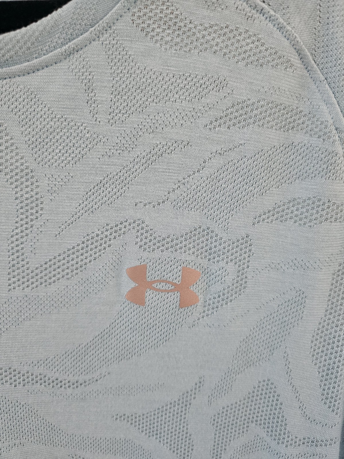 Under Armour Men's Short Sleeve Streaker T-Shirt New Size Large Lt. Blue gallery