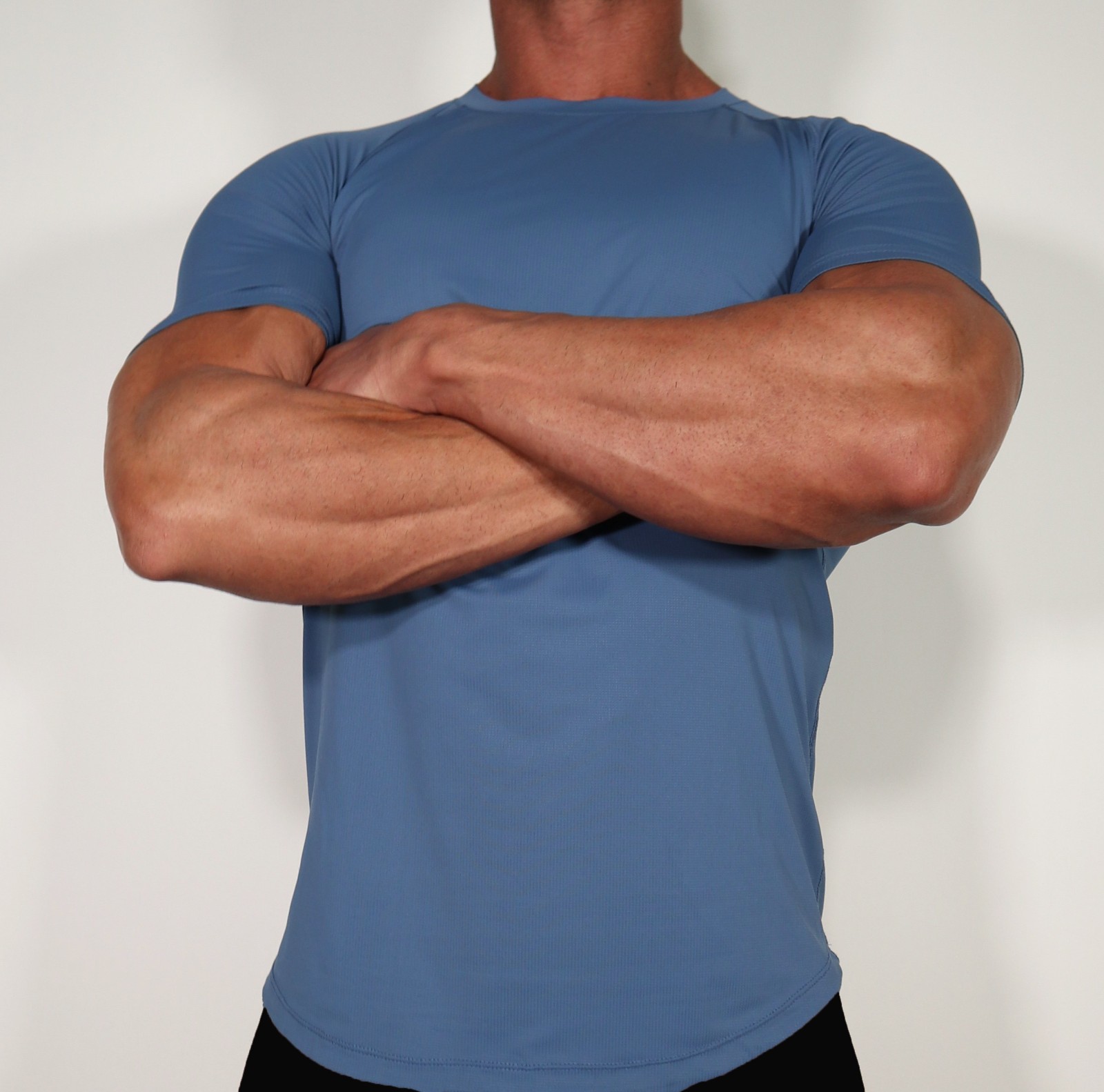 ACTIVE MEN'S BLUE SHIRT SIZE SMALL gallery