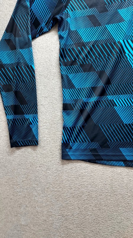 Under Armour Men Shirt L Blue Geometric Print 1/4 Zipper Mock Neck Logo Active gallery