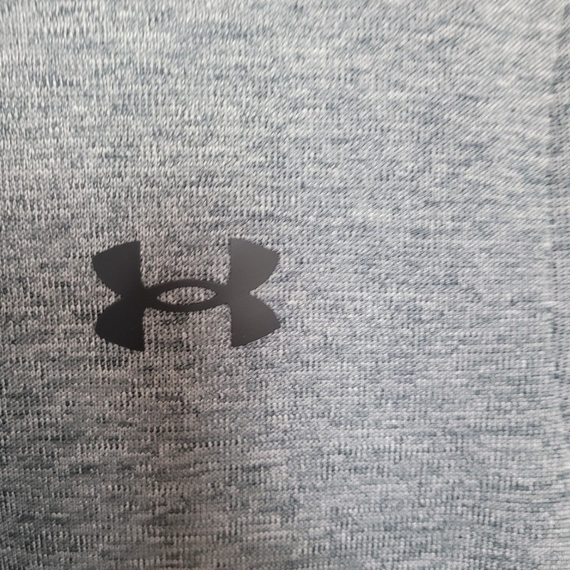 Under Armour Golf 1/4 Zip - Cold Gear - Loose Fit - Men’s Size Medium Gray gallery