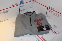 OKLAHOMA SOONERS SWEATER MEN’S (2XL) 1/4 ZIP TOP EMBROIDERED LOGO [NEW W/TAGS]