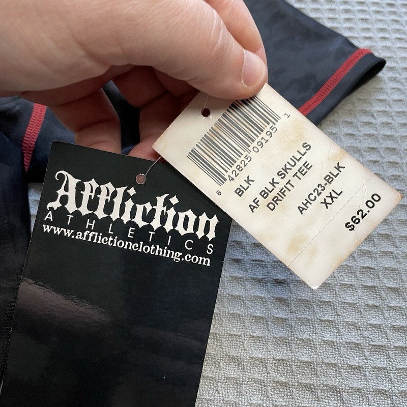 New Affliction Skulls Athletic Compression Tee Shirt 2XL Men’s Black Red UPF gallery